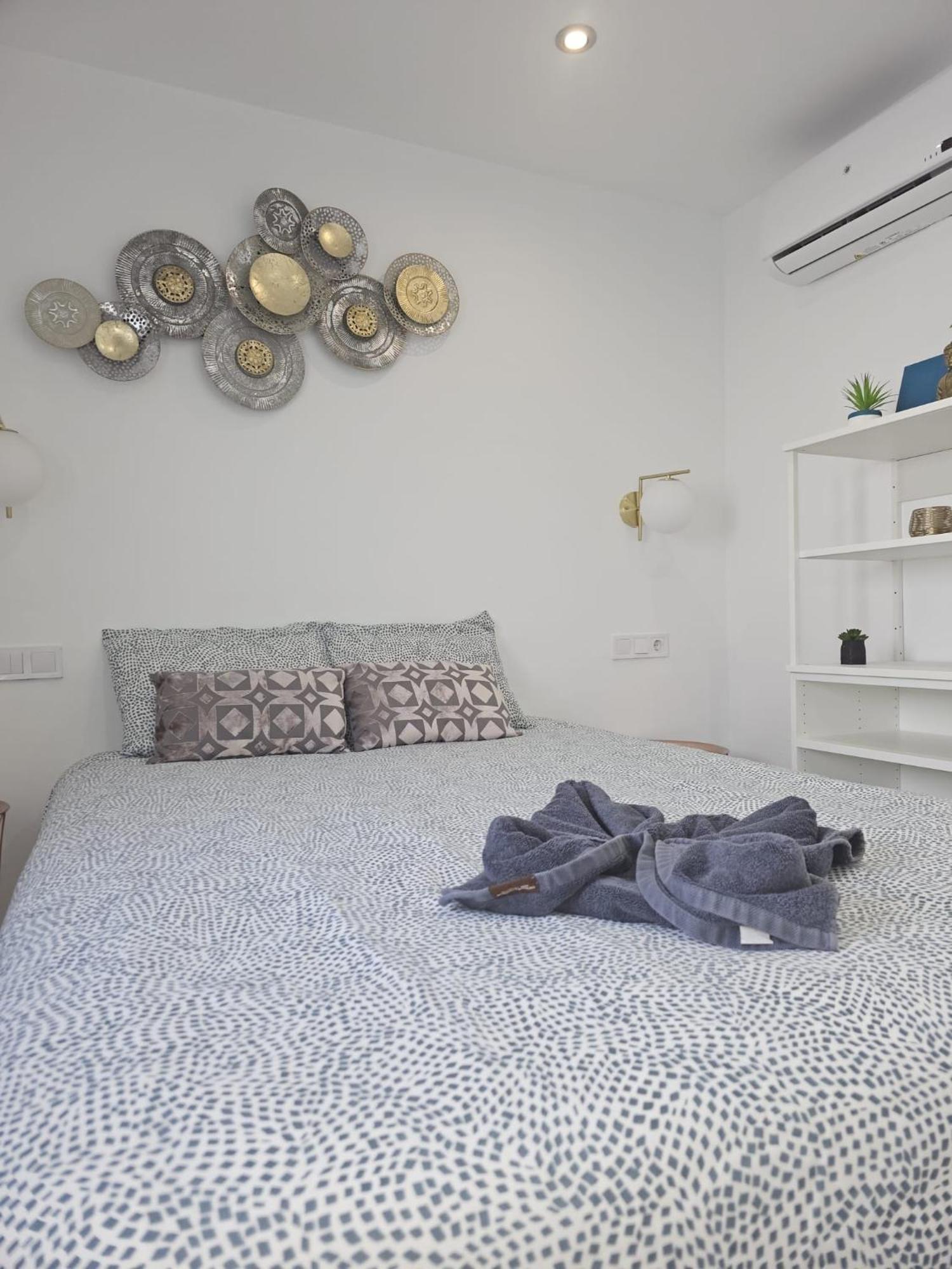 Pueblo Blanco Sea View Apartment By Namaste Elite ตอร์เรโมลิโนส ภายนอก รูปภาพ