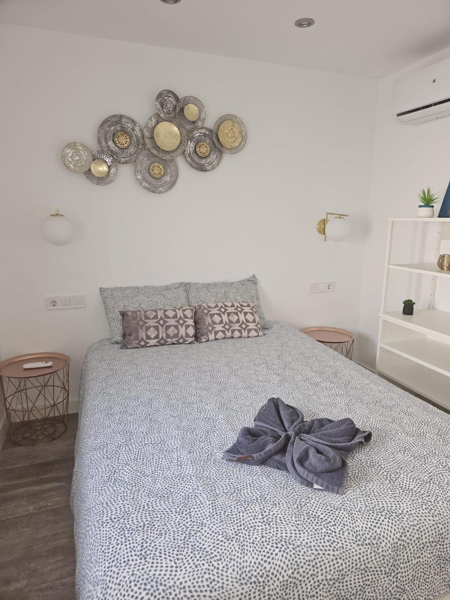 Pueblo Blanco Sea View Apartment By Namaste Elite ตอร์เรโมลิโนส ภายนอก รูปภาพ